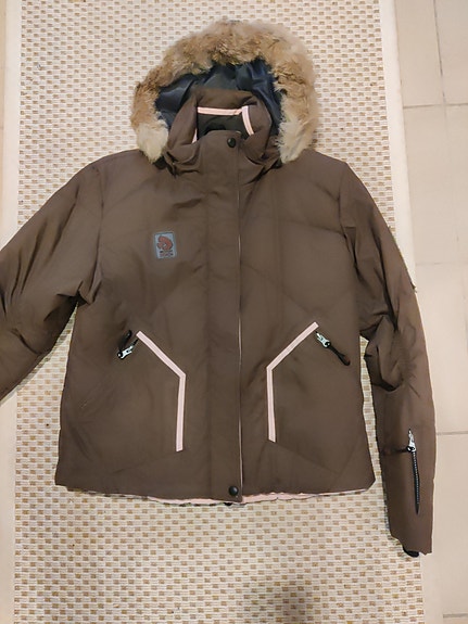 Product image 1 of 9
