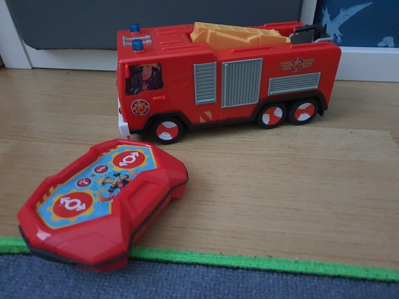Palomies Sami radio-ohjattava paloauto