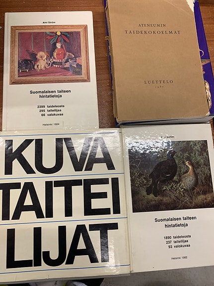 Taiteen hinta/kokoelma/näyttely luetteloita