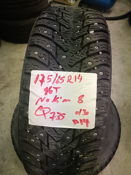 nastarenkaat 175/65R14  86T Nokian hakkapaliita 8    dot14  Q735