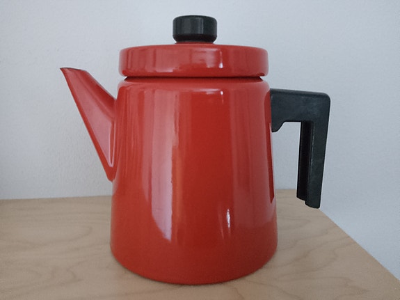 Pehtoori kahvipannu, punainen