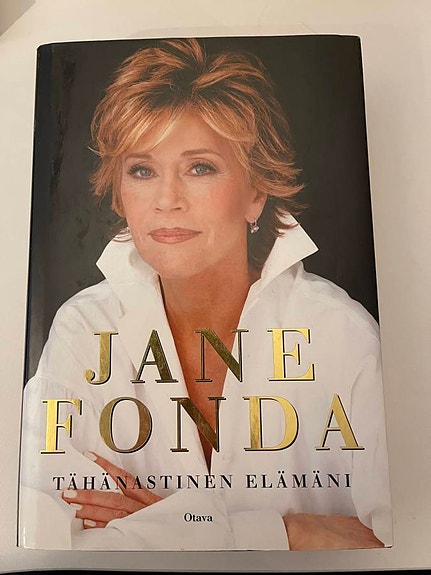 Jane Fonda - Tähänastinen elämäni (nimikirjoitus)
