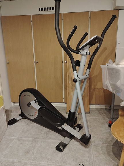 Vähän käytetty Crosstrainer