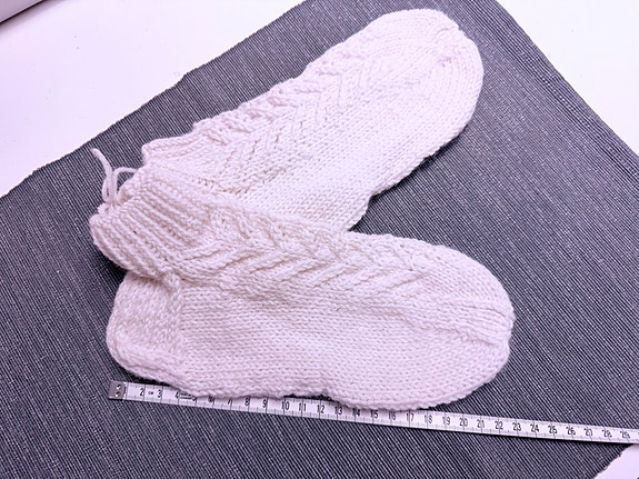 Villasukat (itsekudotut, Seitsemän veljestä -lanka) koko n.34 (22cm)