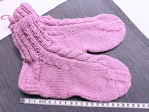 Villasukat (itsekudotut, Seitsemän veljestä -lanka)koko  n.34 (22cm)