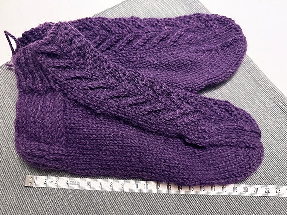 Villasukat (itsekudotut, Seitsemän veljestä -lanka) koko n.34 (22cm)