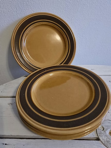 Kilncraft retro lautaset ruskea 4kpl