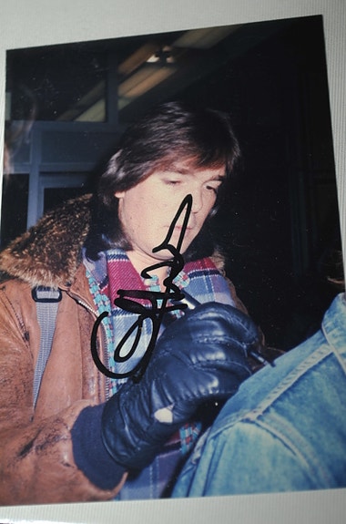 Cliff Williams / Ac/Dc nimikirjoitus 10x15 cm valokuvassa