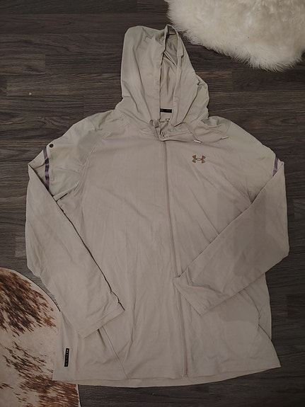 Under Armour pitkähihainen treenipaita