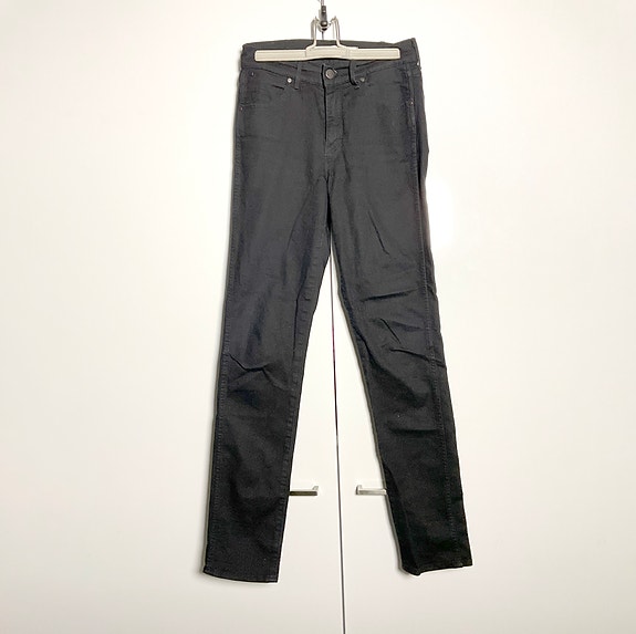 Wrangler Jess mustat pillifarkut kokoa W27 L 32.