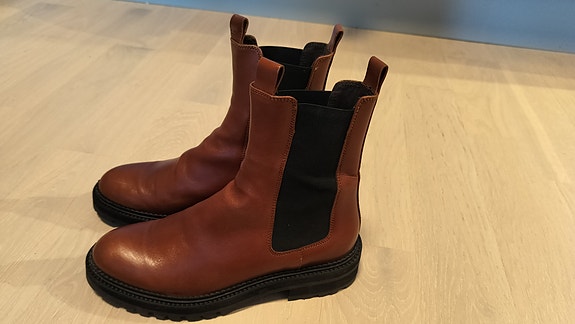 Billi Bi bootsit