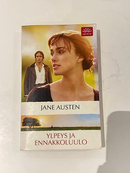 Jane Austen Ylpeys ja ennakkoluulo Kirja suomenkielinen