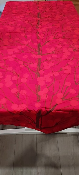 Lumimarja pöytäliina, Marimekko