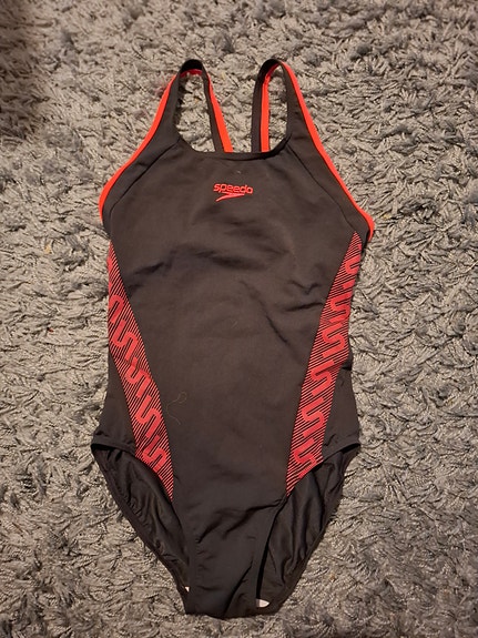 Speedo Uima-asu ja uimalakki XS musta punainen naisten