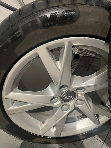 Kesärenkaat &Audi vanteet/ 17 tuumaa (myös vaihto koon pienempiin sovittavissa)