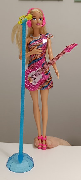 Barbie Malibu laulaja