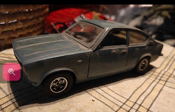 C-kadett metallinen pienoismalli