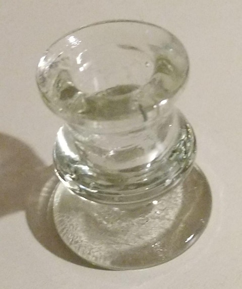 Lasinen kynttilänjalka