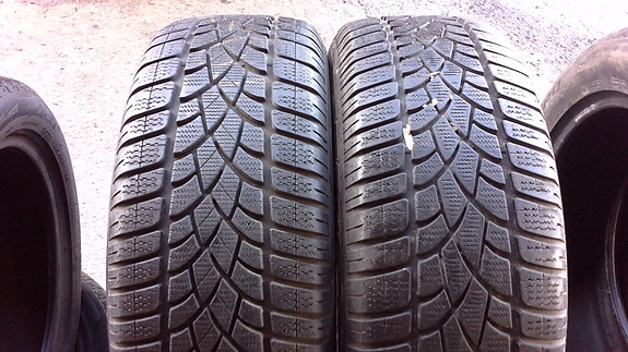 Lamellirenkaat Dunlop Sp Winter Sport 3D DOT 2015 235/60 R18 100 H XL H 100