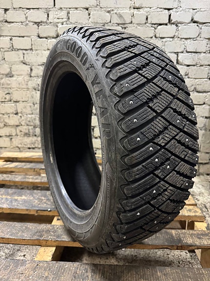 Nastarenkaat Goodyear Ultra Grip Ice Arctic DOT 2020 205/55 R16 94 T XL T 94