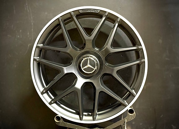 Kevytmetallivanteet Mercedes Benz AMG DEMO 8.5xR20 5x112 / ET35-0 / 66.6