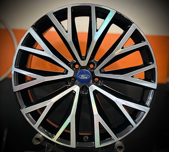 Kevytmetallivanteet Ford Original 9xR22 5x108 / ET43 / 63