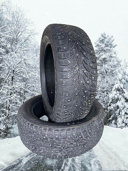 Nastarenkaat Nokian Hakkapeliitta 9 SUV DOT 17/2018 235/55 R19 105 T XL T 105