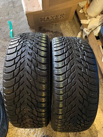 Lamellirenkaat Nokian Hakkapeliitta R2 DOT 2016 235/45 R18 106 R XL R 106