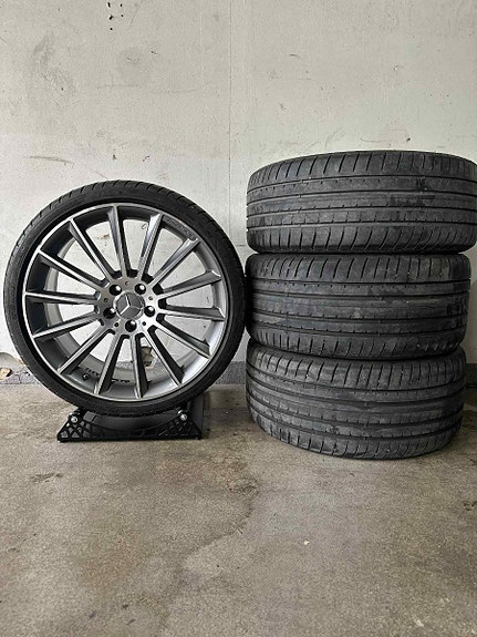 Kevytmetallivanteet Mercedes Benz AMG Original 8xR20 5x112 / ET43-49 / 66.6