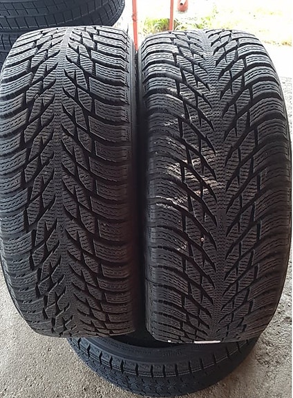 Lamellirenkaat Nokian Hakkapeliitta R3 DOT 19/2021 235/45 R18 98 T XL T 98