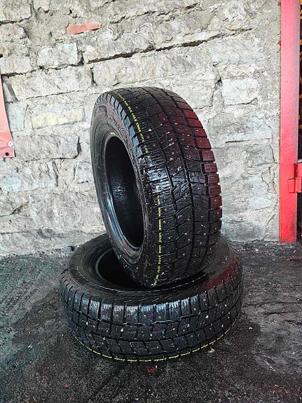 Nastarenkaat Continental Van Contact Ice DOT 2019 215/65 R15C 104/102 T T 104/10