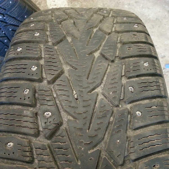 Nastarenkaat Nokian Hakkapeliitta 7 DOT 2011 225/55 R17 101 T XL T 101