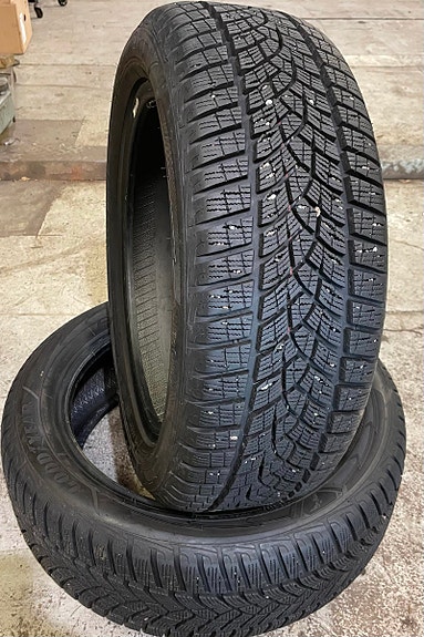 Lamellirenkaat Goodyear Ultra Grip Ice 2 DOT 2021 245/45 R17 99 T T 99