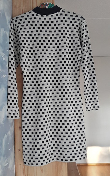 Vtg 80s-70s does 60s Op Art minidress black white knit jersey S M 38