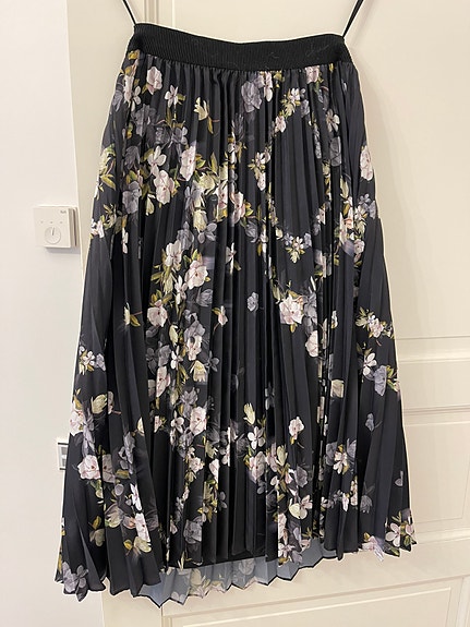 Product image 1 of 7
