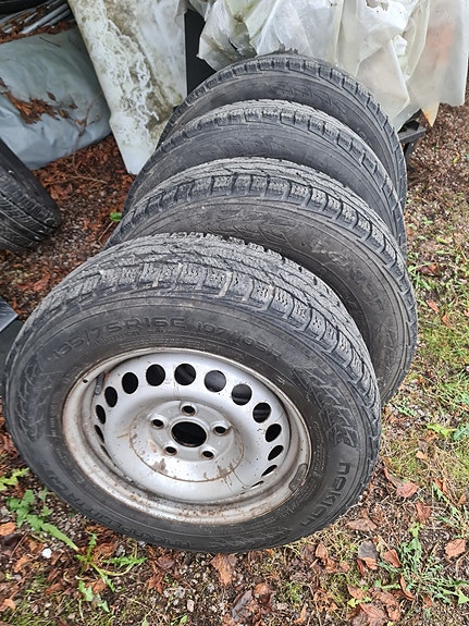 Kitkarenkaat 195/75R16C(5x120)