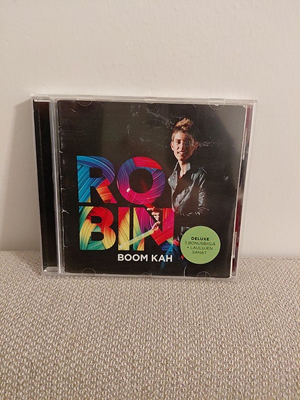 Robin Boom Kah Deluxe levy