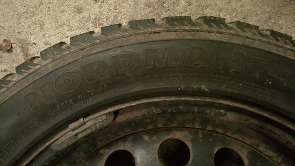 205/55R16 Nokian Nordman 4 + 6,5x16 4x108 ET 26 KR. 65,1 vantaat