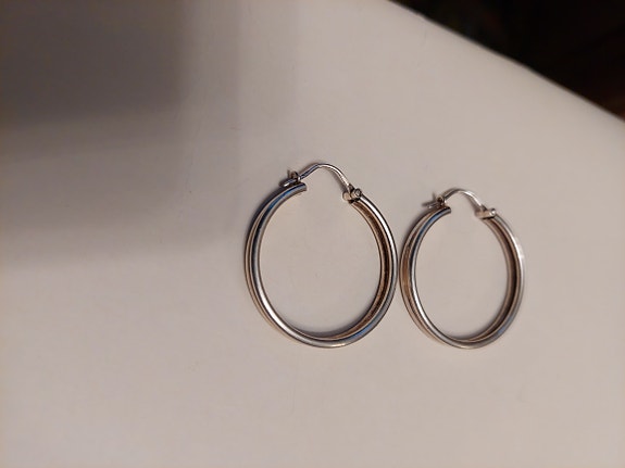 Hopeiset Korvarenkaat 925-hopeaa, renkaan halkaisija noin 3 cm