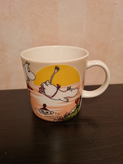 Uusi uimahyppy muumimuki
