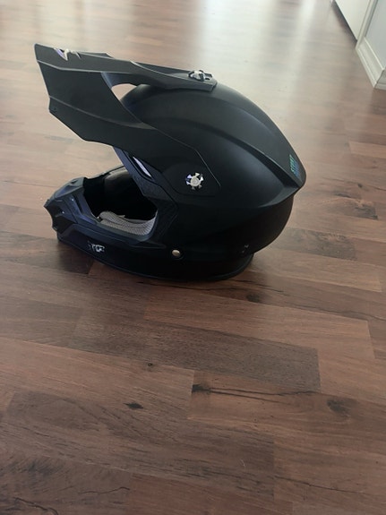 Scorpion kypärä