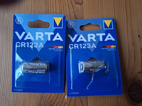 Paristo 2 kpl Varta CR123A