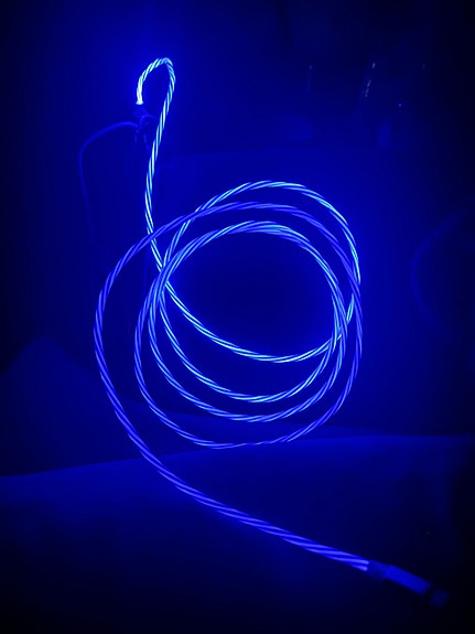 2m USB C-USB A -kaapeli valoilla