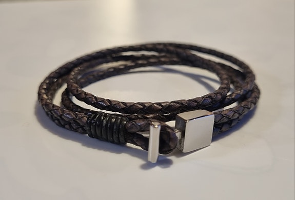UniQue Steel PUNOTTU NAHKARANNEKE