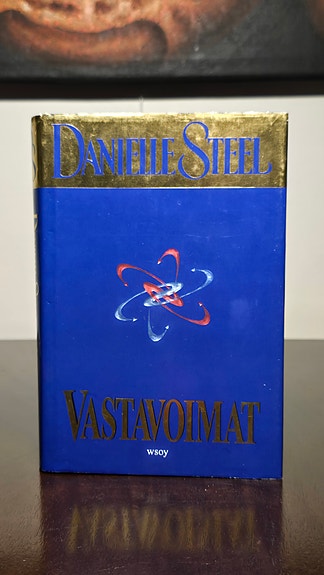 Danielle Steel, Vastavoimat