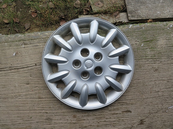 Chrysler pölykapseli. 1 kpl.