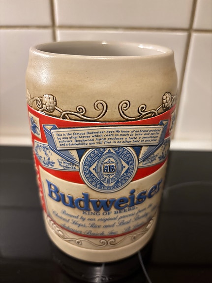 Olut tuoppi Budweiser