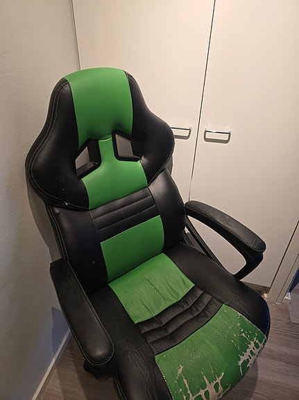 Gaming Chair – Works Great Pelituoli – Toimii Erittäin Hyvin