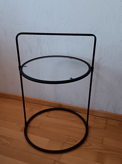 Pieni pöytä