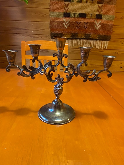 Metallinen kynttilänjalka
